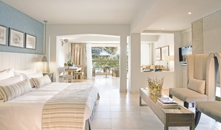 Sani Beach Resort beach bar and family dining area, Halkidiki