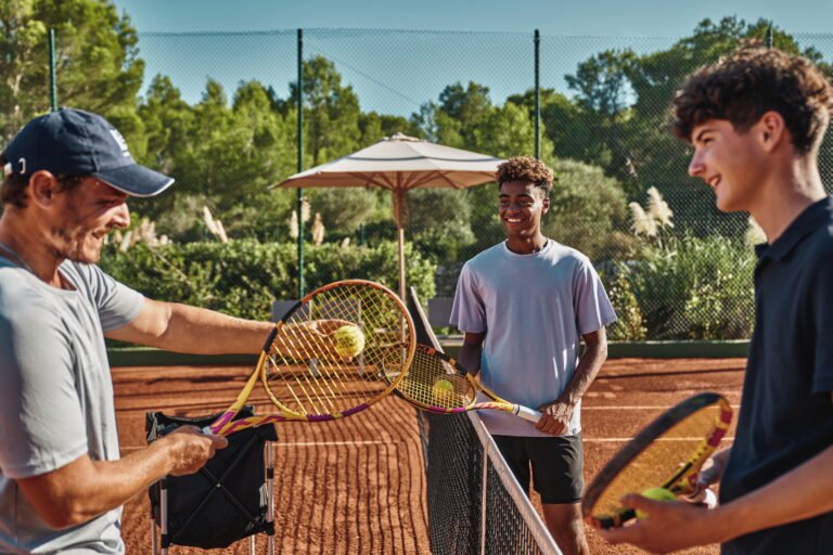 Tennis session on a resort court