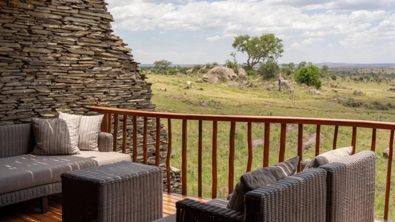 Presidential villa exterior with private infinity pool Four Seasons Serengeti