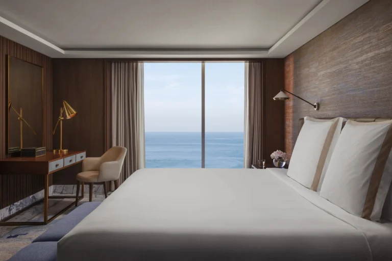 Jumeirah Beach Hotel Dubai Al Marsa Suite master bedroom