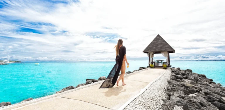 Shangri-La Mactan resort grounds and beachfront