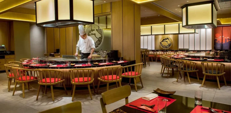 Kozan Teppanyaki restaurant at Shangri-La Rasa Ria with open teppanyaki grill counter