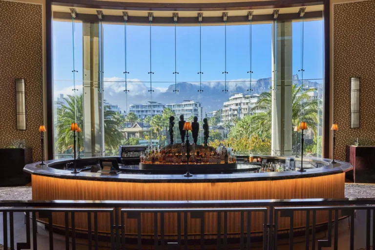 Vista Bar and Lounge interior