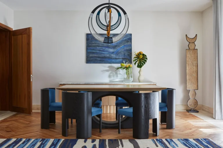 Island Grand Suite dining area