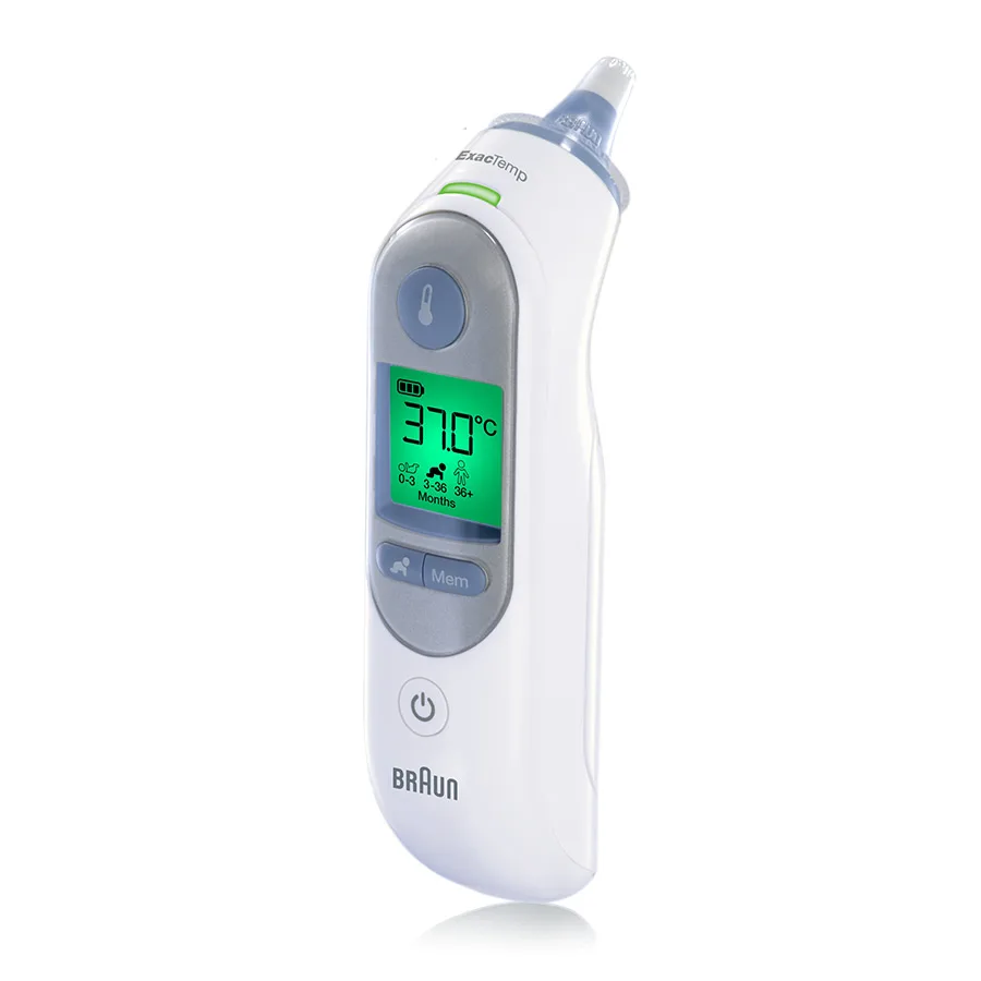 Braun ThermoScan 7 IRT6520 ear thermometer with Age Precision — product hero shot on white background